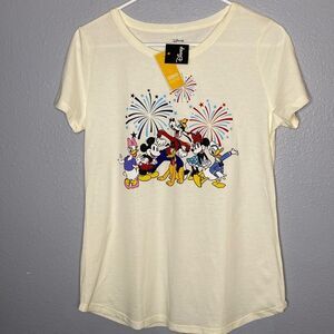 NWT New Disney Mickey Minnie Mouse Donald Duck Disneyland Short Sleeve TShirt
